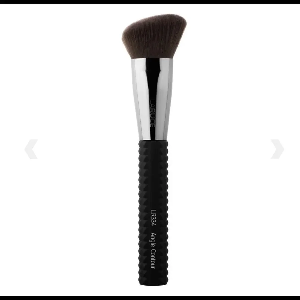 LARUCE Angle Contour Brush ! Amazing quality